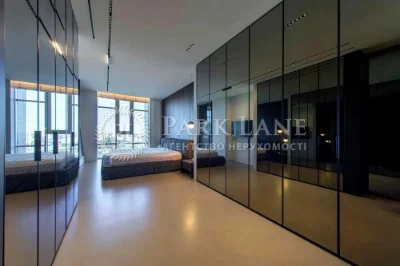 Apartment for sale with truly designer renovation in Sherwoo residential complex