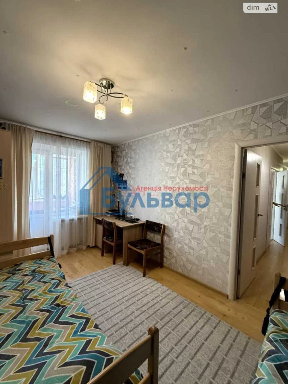 Продаж Квартира Правий Поділ