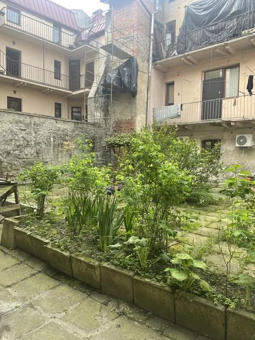 Продажа 5 ком.квартира 85 м² 3/3ц ул.Яна Жижки 270000$