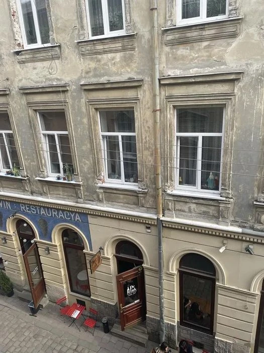 Продажа 5 ком.квартира 85 м² 3/3ц ул.Яна Жижки 270000$