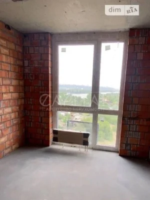 Sale of 4-room apartment 111 sq. m on Bazhana Mykoly Ave. 151B