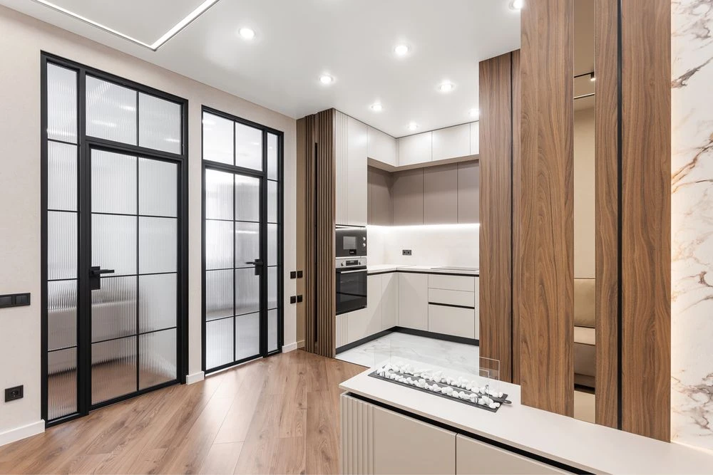Продам СВОЮ трехкомнатную квартиру в доме 68Жемчужина, есть реновация.