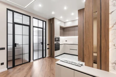 Продам СВОЮ трехкомнатную квартиру в доме 68Жемчужина, есть реновация.