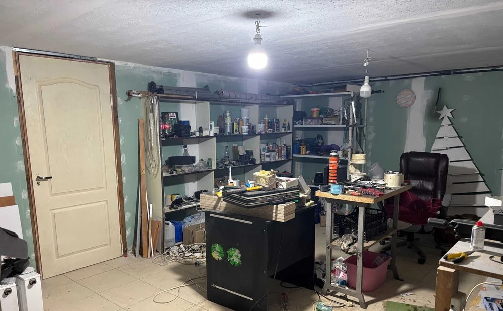 продам квартиру шоу-рум магазин мастерские склад