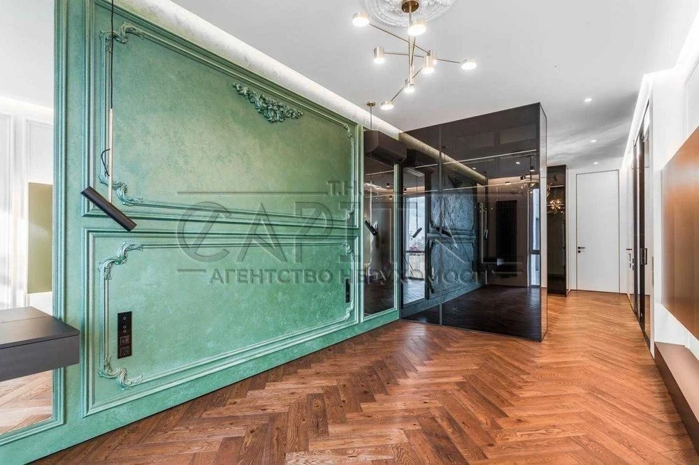 Three-room apartment for sale, in a business-class residential complex Yaroslaviv Gr