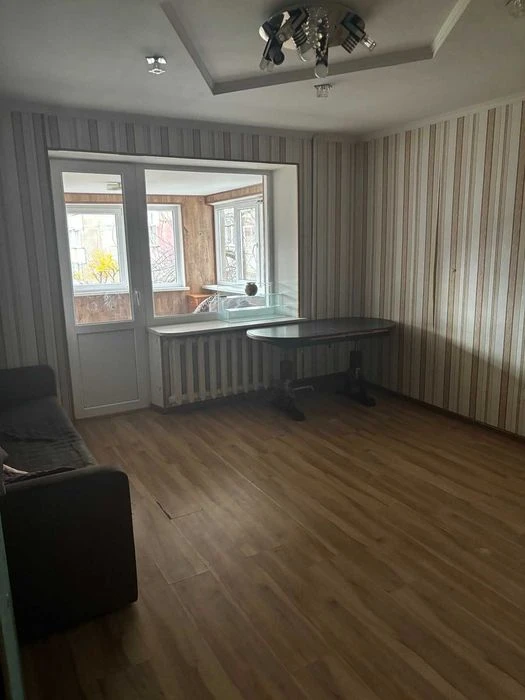 (3) Продам 1-комнатную квартиру на Киевской 0691