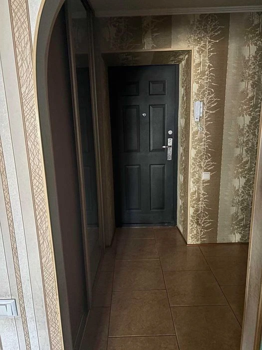 (3) Продам 1-комнатную квартиру на Киевской 0691