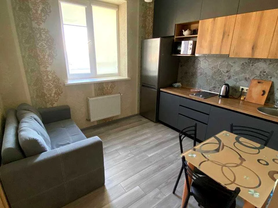 Apartment. Kharkiv, Peremohy Avenue.