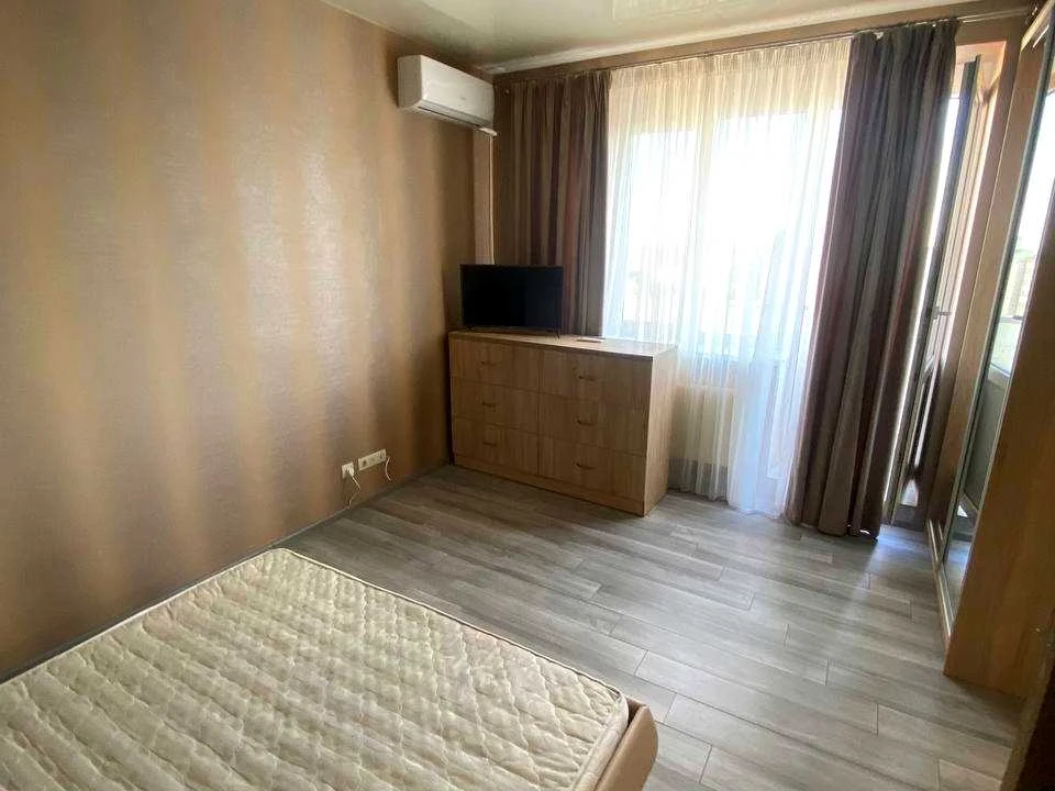 Apartment. Kharkiv, Peremohy Avenue.