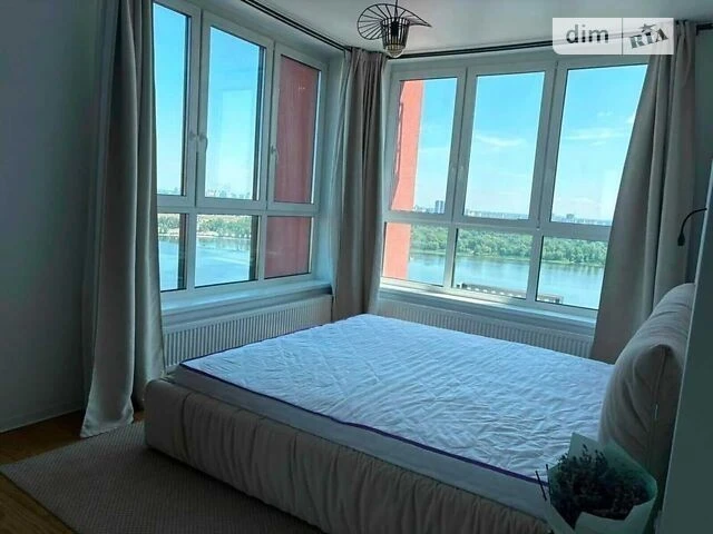 Sale of 3-room apartment 63 sq. m on Naberezhno-Rybalskaya street