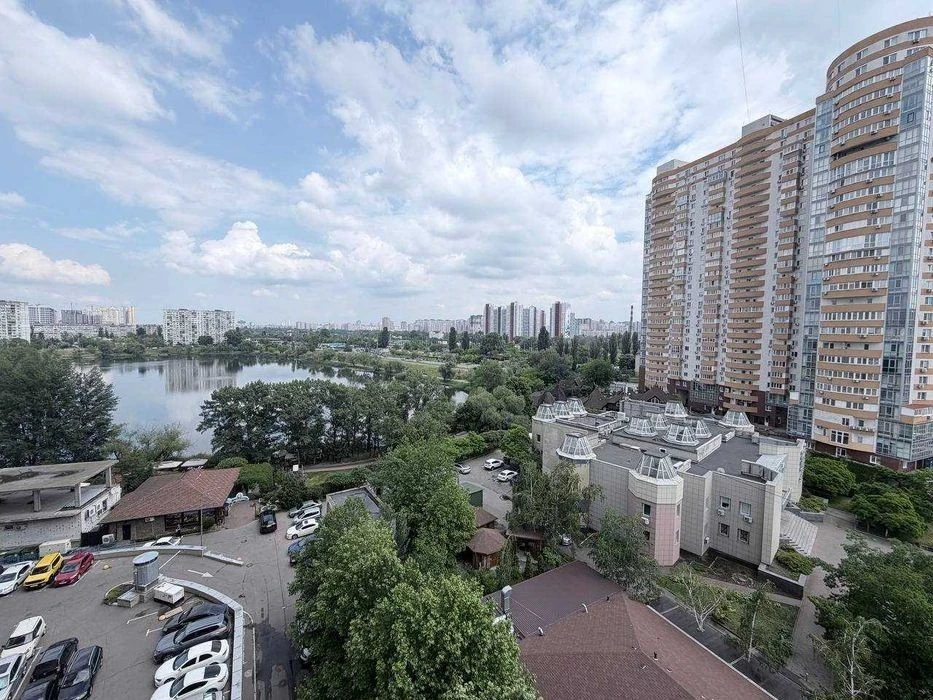 Sale of 2-room apartment 61 sq. m on Yuriy Shumskoho St. 3G • ID 3