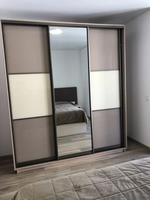 Apartment for sale near Vyrlytsia metro station