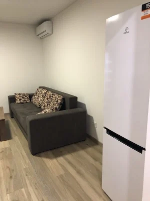 Apartment for sale near Vyrlytsia metro station