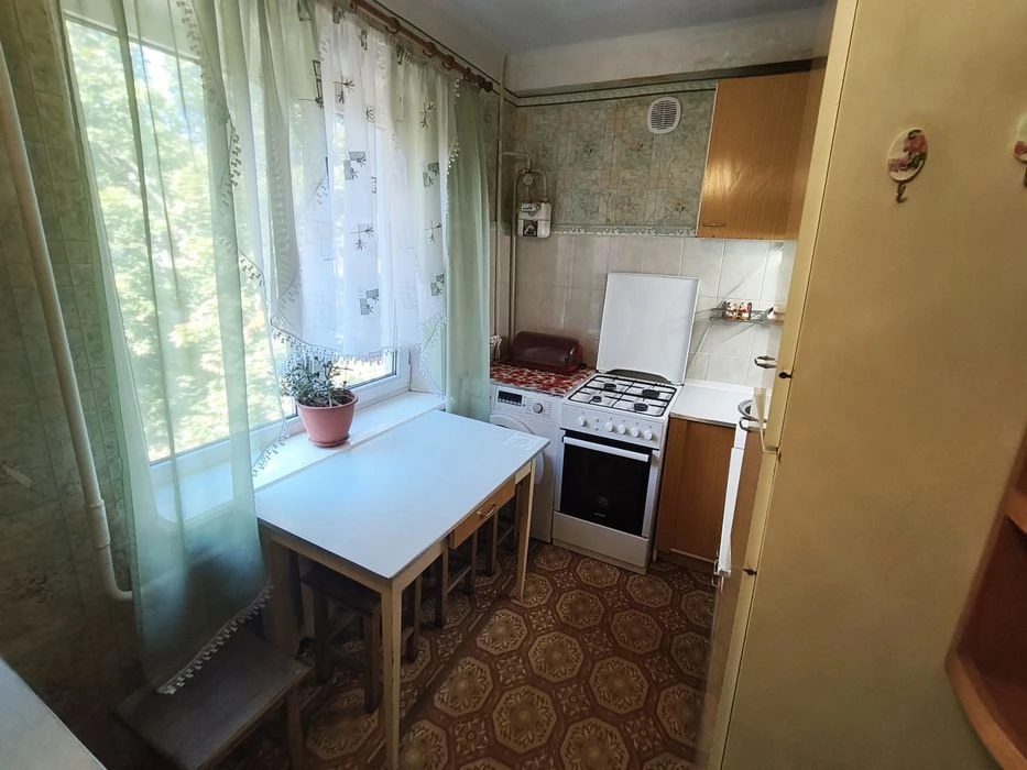 2к. квартира. Ул.Полякова. 4/5 этаж.
