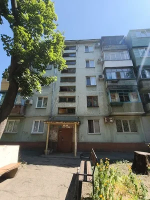 2к. квартира. Ул.Полякова. 4/5 этаж.