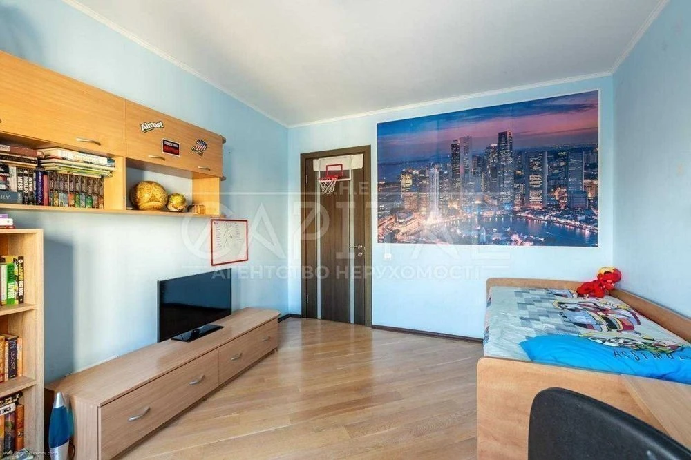 Apartment for sale, Urlivska St., Darnytskyi district