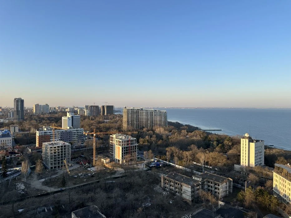 Квартира в рассрочку на Французском бульваре.