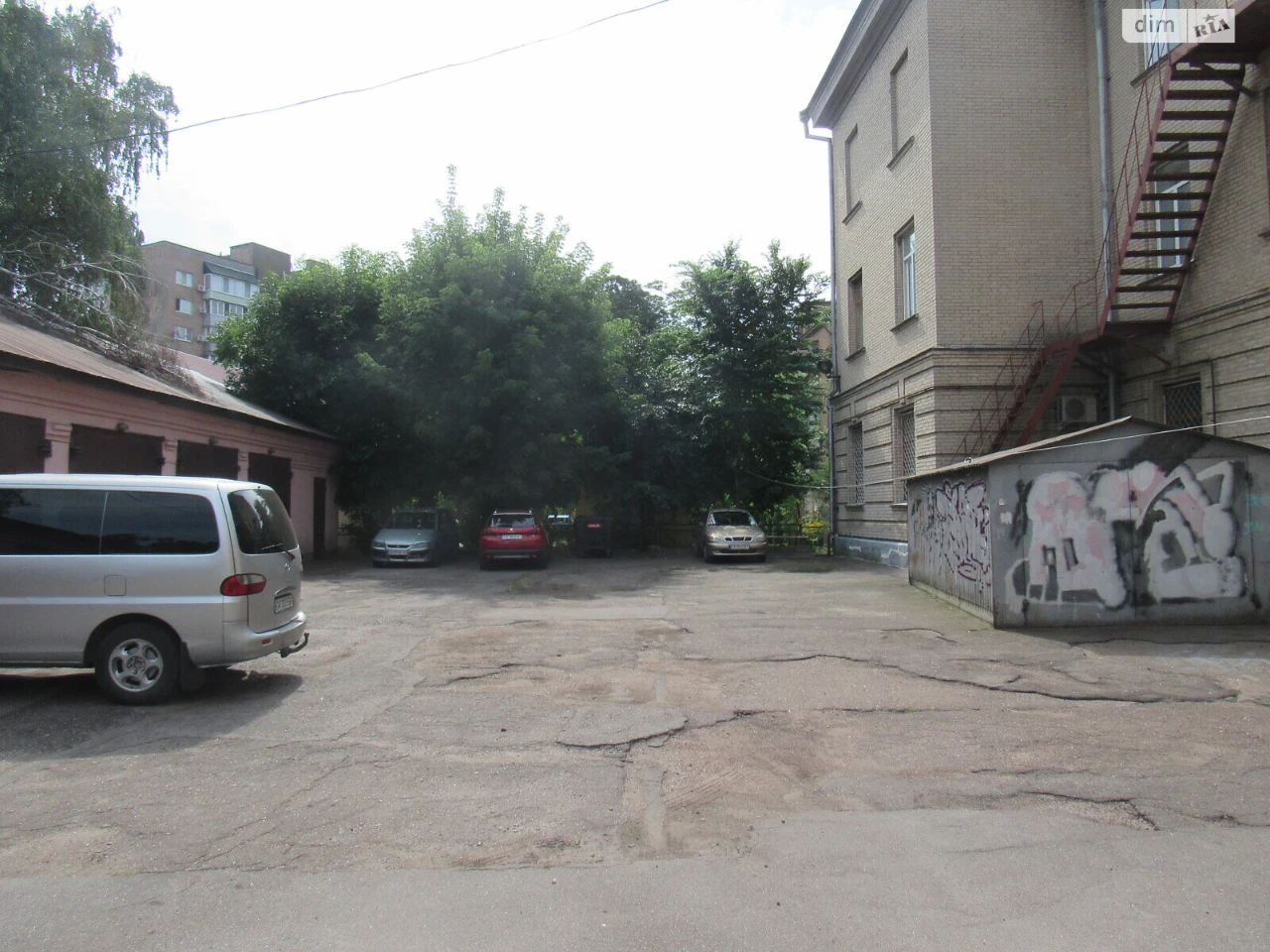 Продаж Окремий гараж Центр
