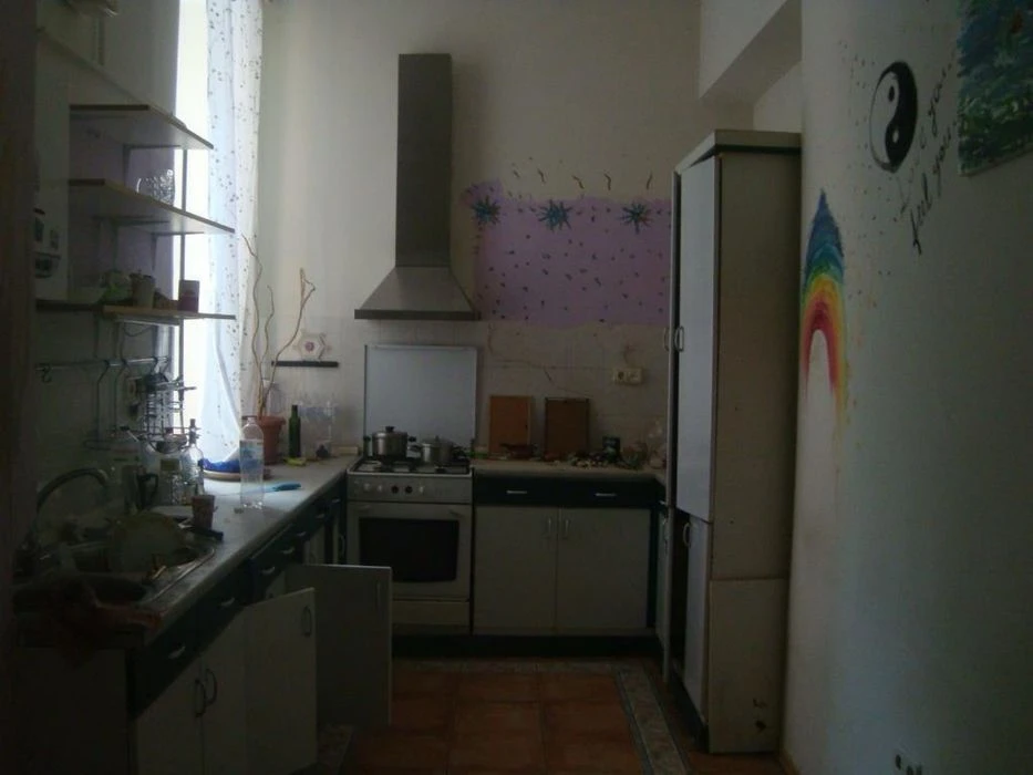 Крепкий бельгийский дом. Квартира у моря.