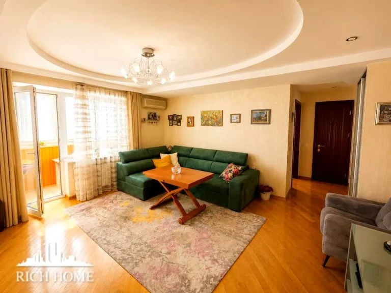 Apartment. Kyiv, Air Force Ave. (Povitroflotsky)