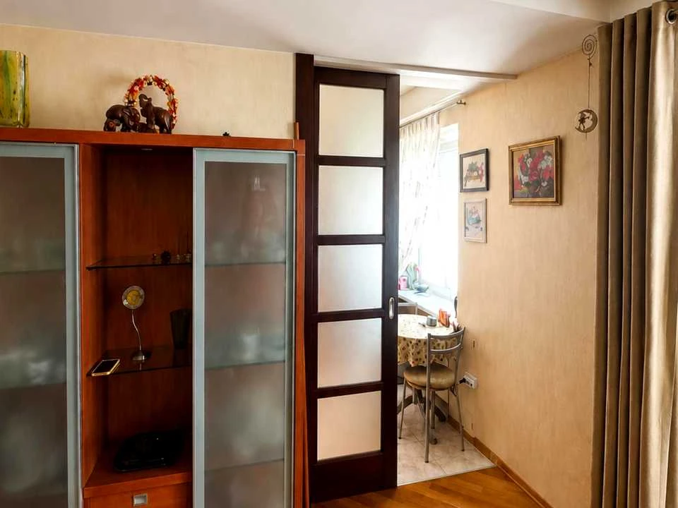 Apartment. Kyiv, Air Force Ave. (Povitroflotsky)