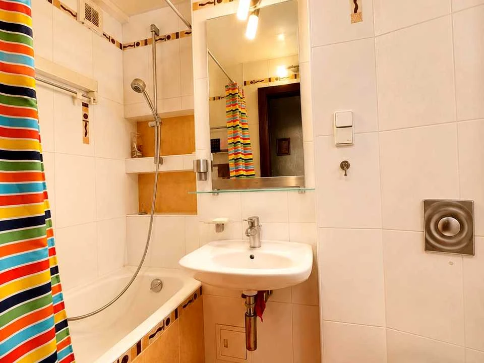 Apartment. Kyiv, Air Force Ave. (Povitroflotsky)