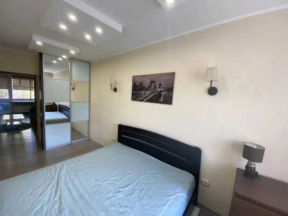 2-room apartment with improved layout, Palats Sportu metro station
