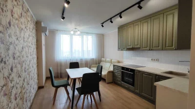 Продажа: 1-комнатная квартира 52 м², Михаила Максимовича ул.,