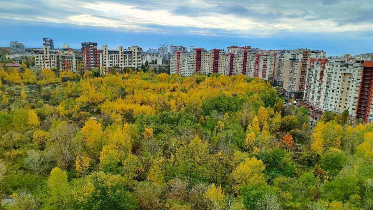 Продажа: 1-комнатная квартира 52 м², Михаила Максимовича ул.,