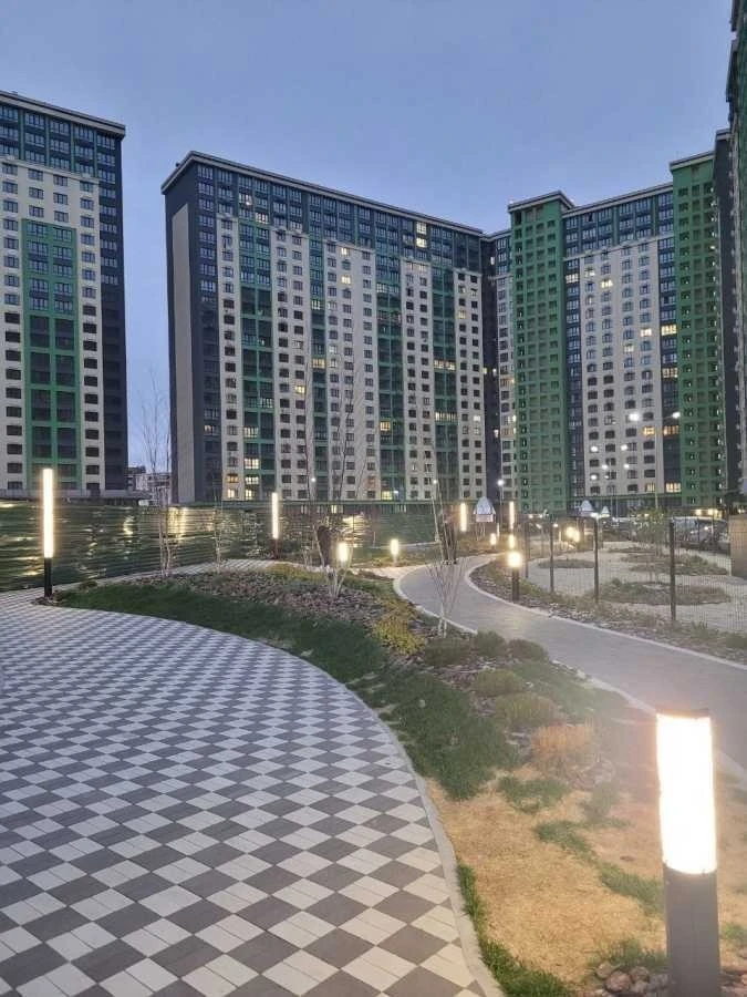 Продажа: 1-комнатная квартира 52 м², Михаила Максимовича ул.,