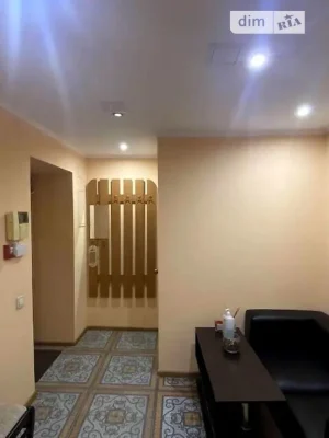 Sale of 2-room apartment 55.8 sq. m. on Naberezhno-Khreshchatytska Street