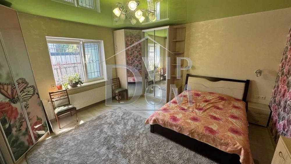 FOR SALE One-story house 100 meters, Tolbukhina Square district