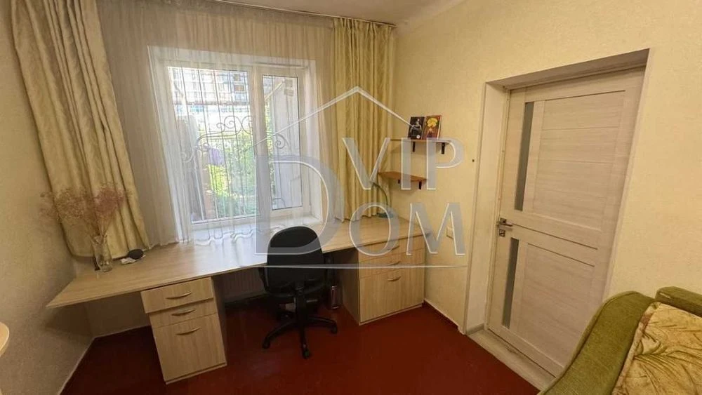 FOR SALE One-story house 100 meters, Tolbukhina Square district