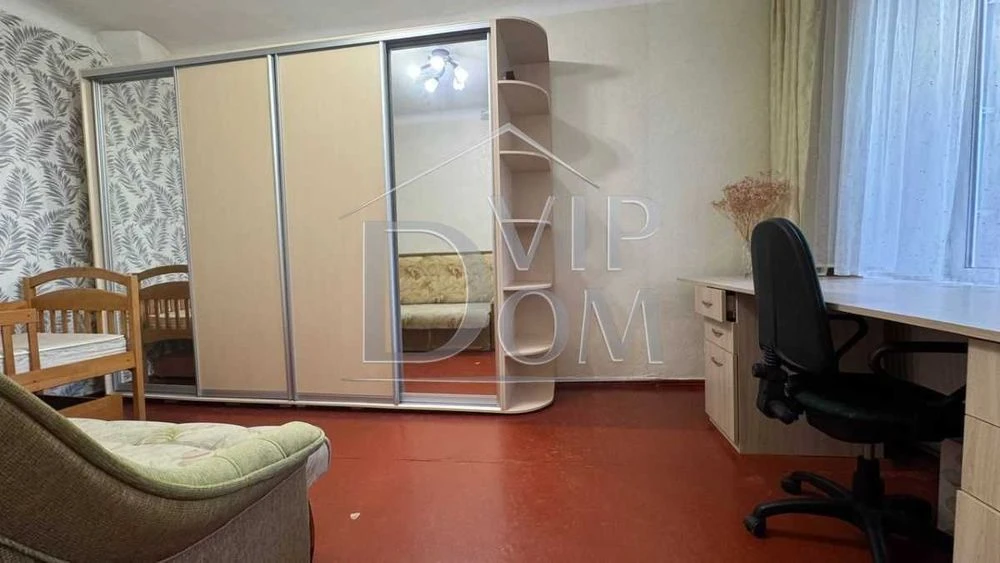 FOR SALE One-story house 100 meters, Tolbukhina Square district