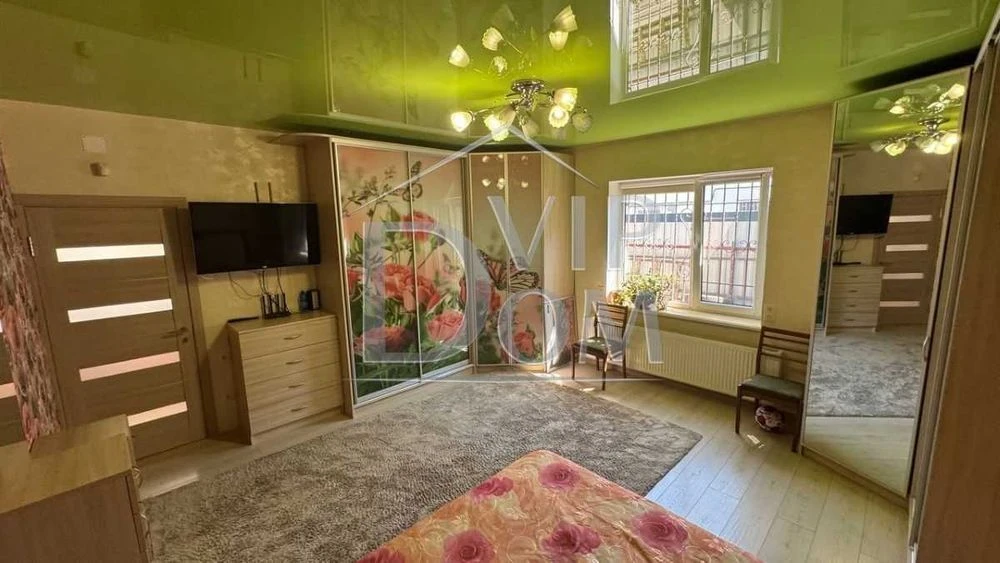 FOR SALE One-story house 100 meters, Tolbukhina Square district