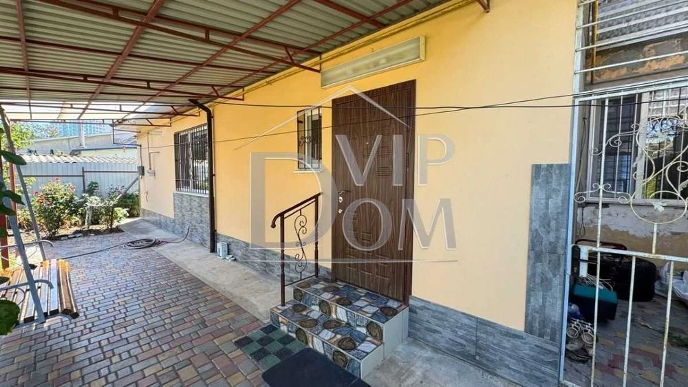 FOR SALE One-story house 100 meters, Tolbukhina Square district