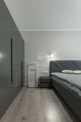 Продажа: Трехкомнатная квартира 93.1 м², Урловская ул., 30