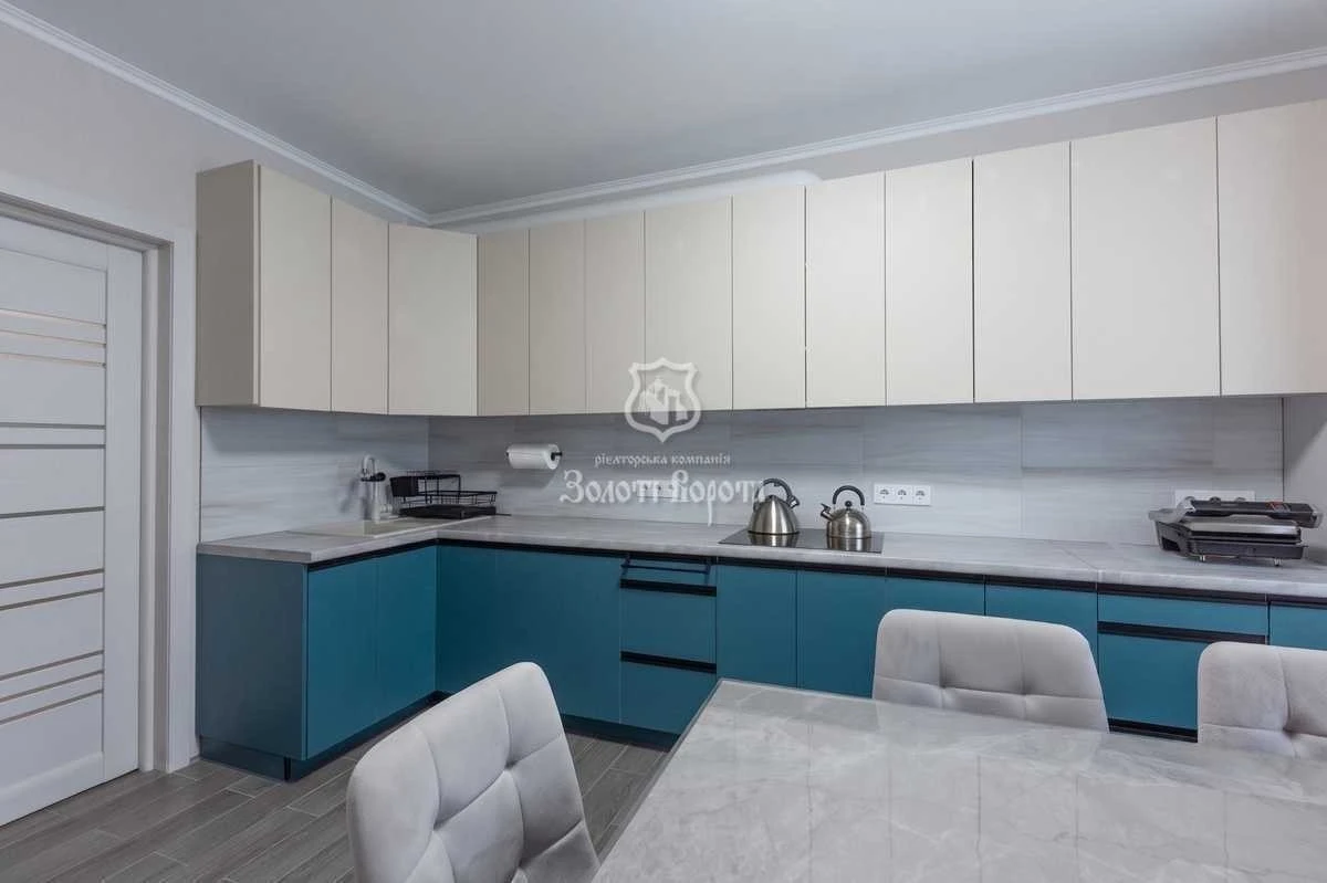 Продажа: Трехкомнатная квартира 93.1 м², Урловская ул., 30