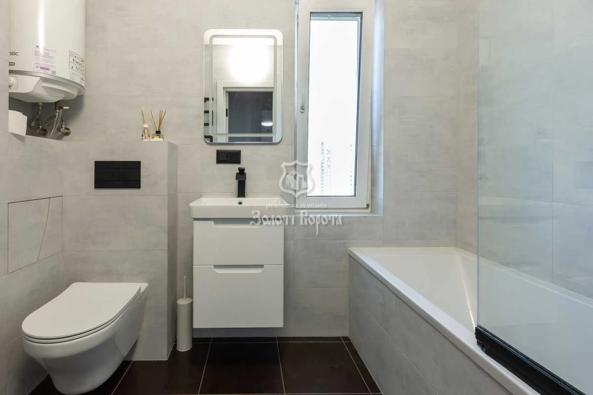 Продажа: Трехкомнатная квартира 93.1 м², Урловская ул., 30