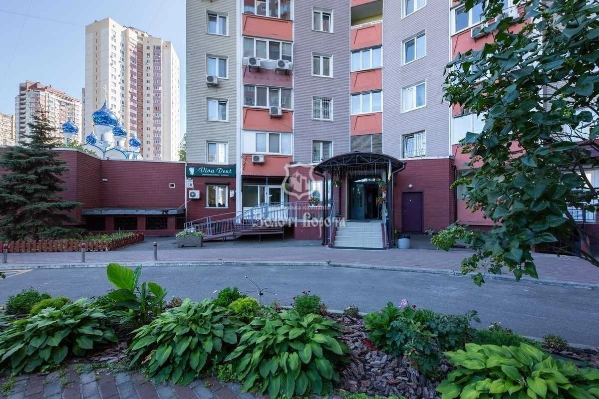 Продажа: Трехкомнатная квартира 93.1 м², Урловская ул., 30
