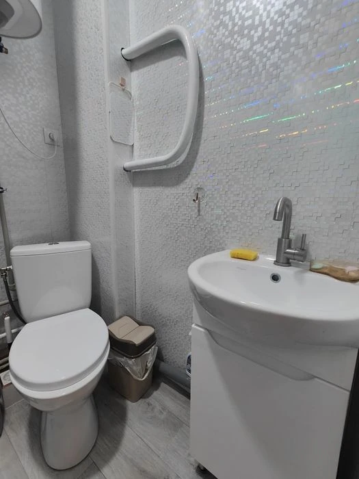 For sale 1-room apartment Zalyutino (10 minutes from Kholo metro station)