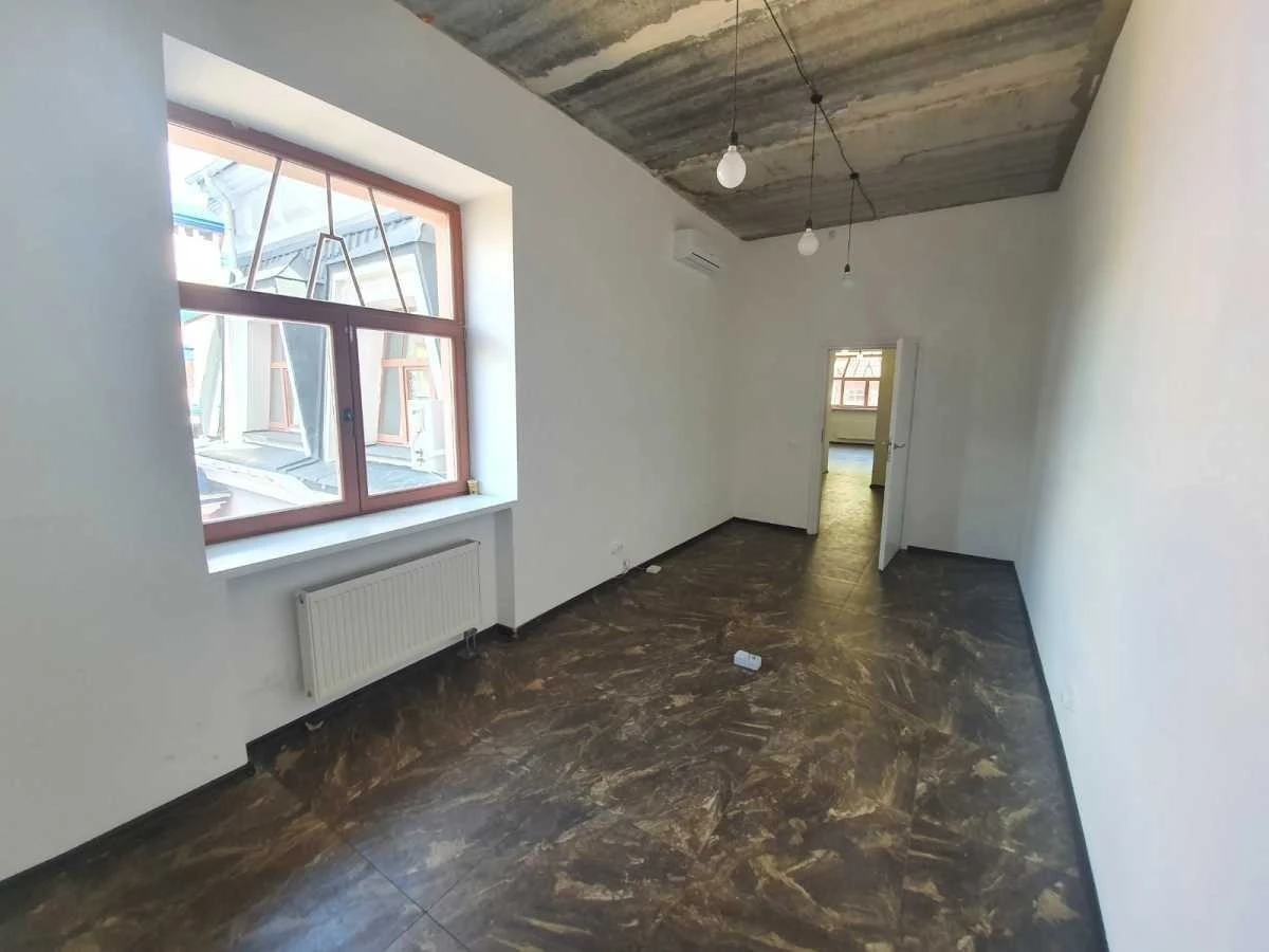 Продажа 3-комнатной квартиры 146 м², Воздвиженская ул., 22