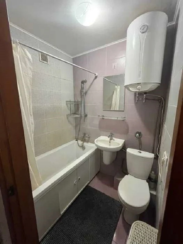 Продажа 1-комнатной квартиры 38 м², проспект Флоренции, 1/11