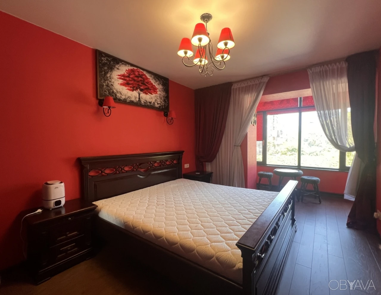 3-room apartment for sale with European renovation in Podil, street