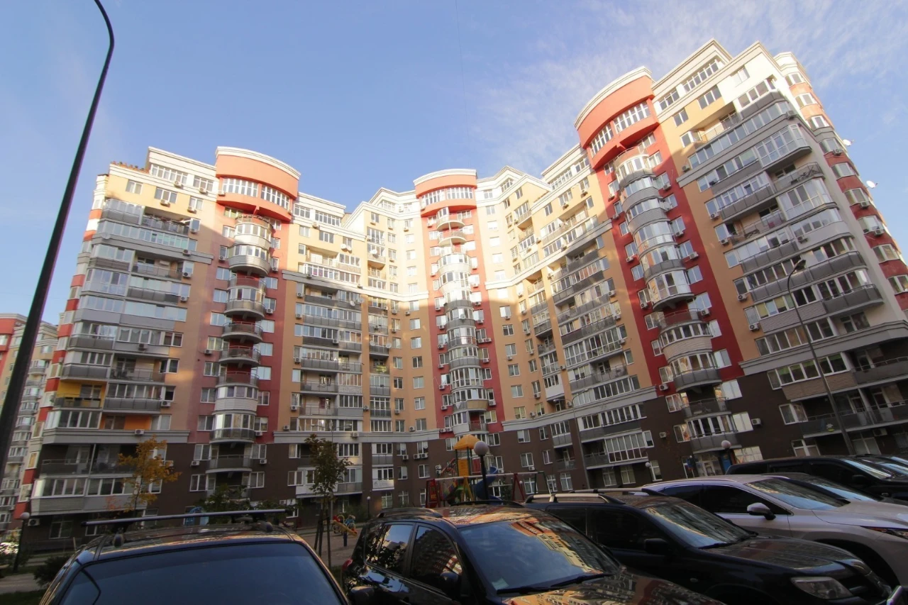 2-room apartment for sale 54 m², Vasylya Symonenko St., 5A