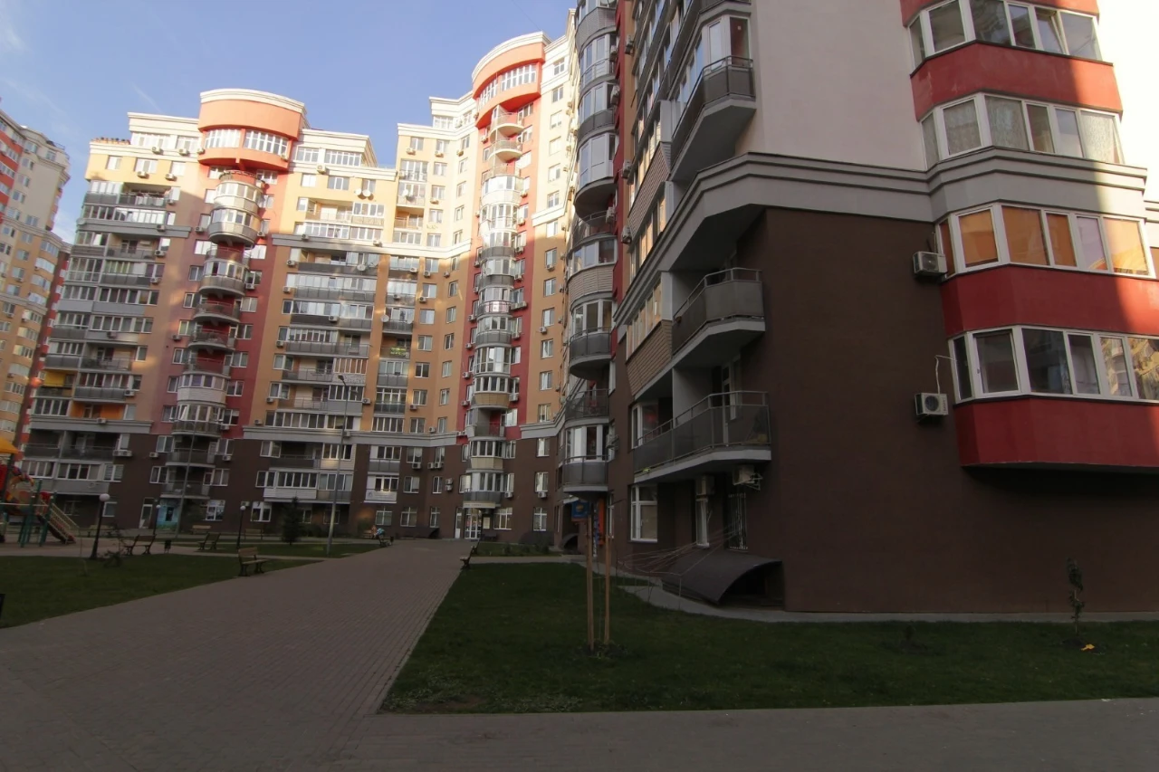 2-room apartment for sale 54 m², Vasylya Symonenko St., 5A