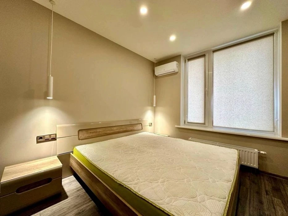 For sale 1-room apartment with renovation 47m2 in the residential complex Seven Osokorki