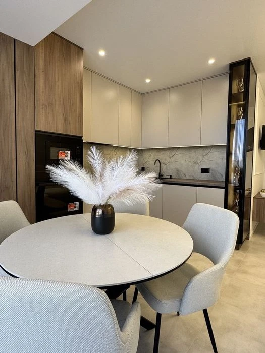 Продажа: 2-комнатная квартира с ремонтом 74м2.