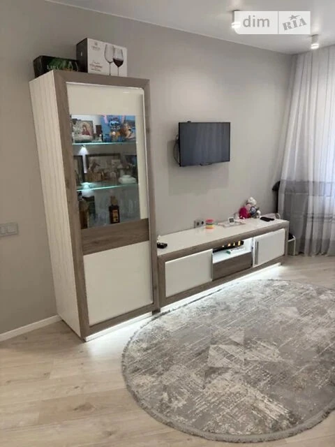 Sale of 3-room apartment 72 sq. m on Voskresenskyi Avenue 48B • I