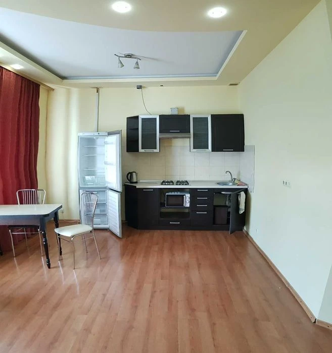Selling a 2-room apartment in the city center